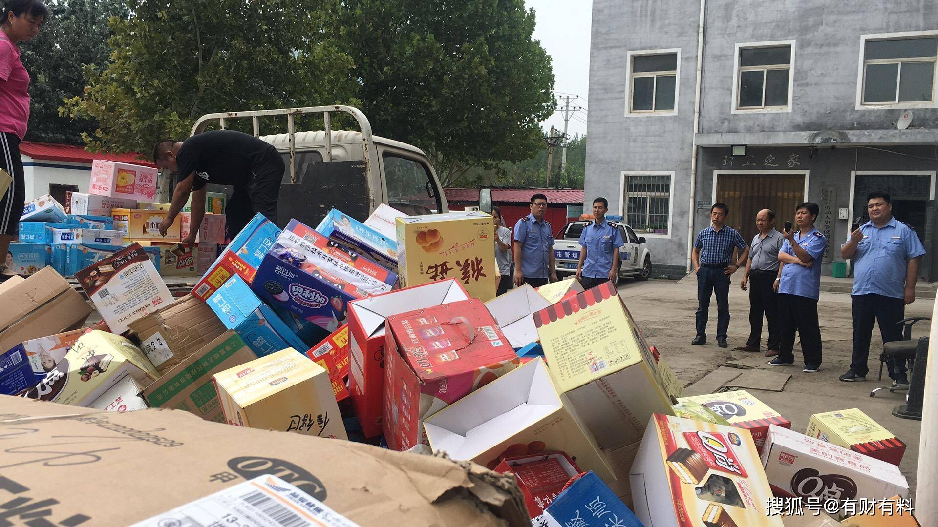 原创 农民朋友多留心,年底集市“山寨商品”层出,事关身体健康不要买4