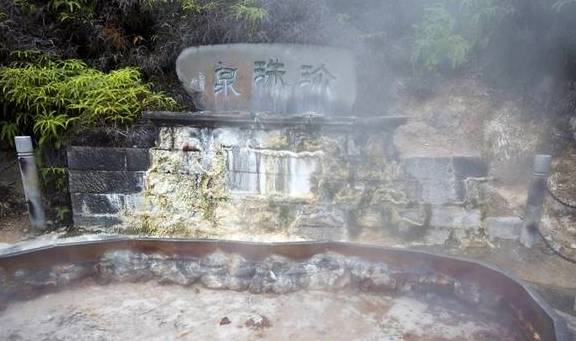 原创 大滚锅、蛤蟆嘴、怀胎井、美女池,数九寒天最热情最温馨的地方11