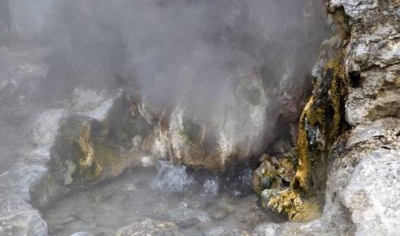 原创 大滚锅、蛤蟆嘴、怀胎井、美女池,数九寒天最热情最温馨的地方14