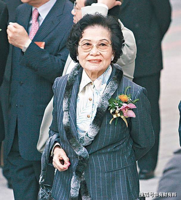 原创 中年丧夫,晚年丧子,女富豪92岁掌舵千亿房企,身家达700亿元5