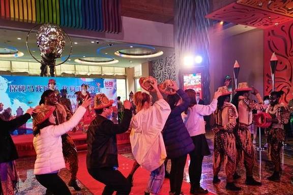 原创 你知道长隆有十大菜系吗?吃货可不能错过的打卡新姿势来了13