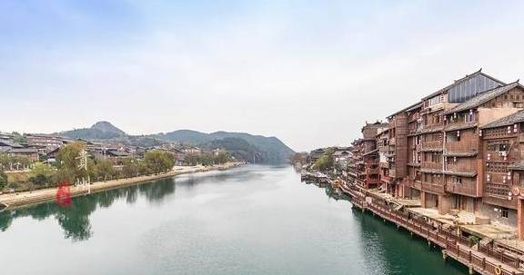 原创 贵州这个百年古镇,曾经是热闹非凡的“小上海”,如今却落寞了11