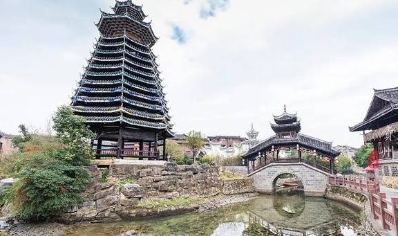 原创 贵州这个百年古镇,曾经是热闹非凡的“小上海”,如今却落寞了13