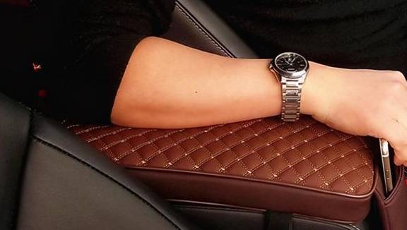 原创 建议车主:自驾游别只带钱,车上尽量备上这几样,关键时刻很管用9