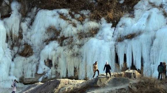 原创 京西门头沟冰瀑群迎来最佳观赏季1