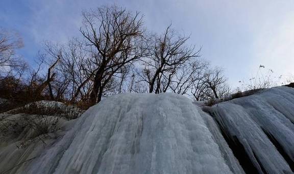 原创 京西门头沟冰瀑群迎来最佳观赏季6