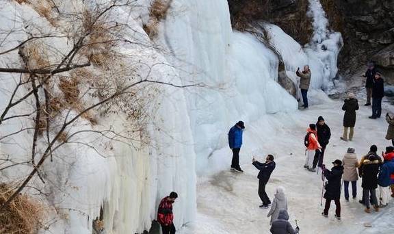 原创 京西门头沟冰瀑群迎来最佳观赏季11