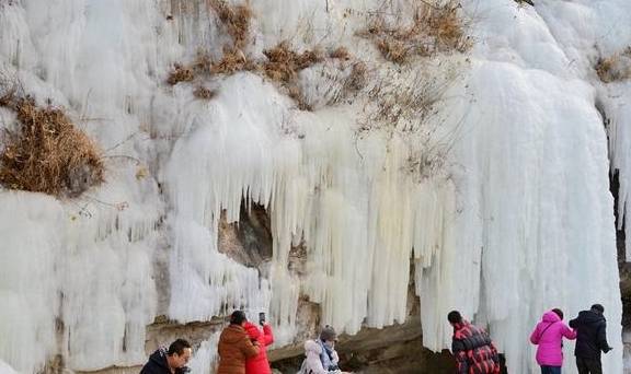 原创 京西门头沟冰瀑群迎来最佳观赏季10