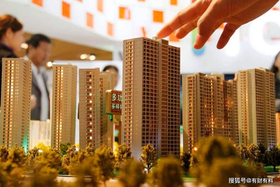 原创 县城买房和农村盖房，10年后，哪种选择才是正确的？答案已清晰1