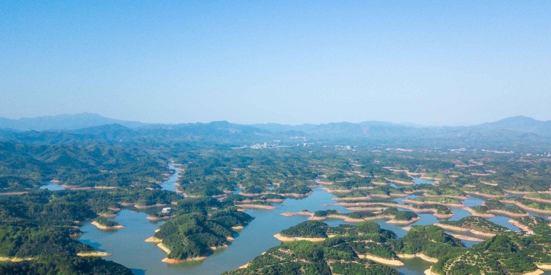 原创 广东也有个“千岛湖”,湖光山色两相宜,景色优美宛如世外桃源!1