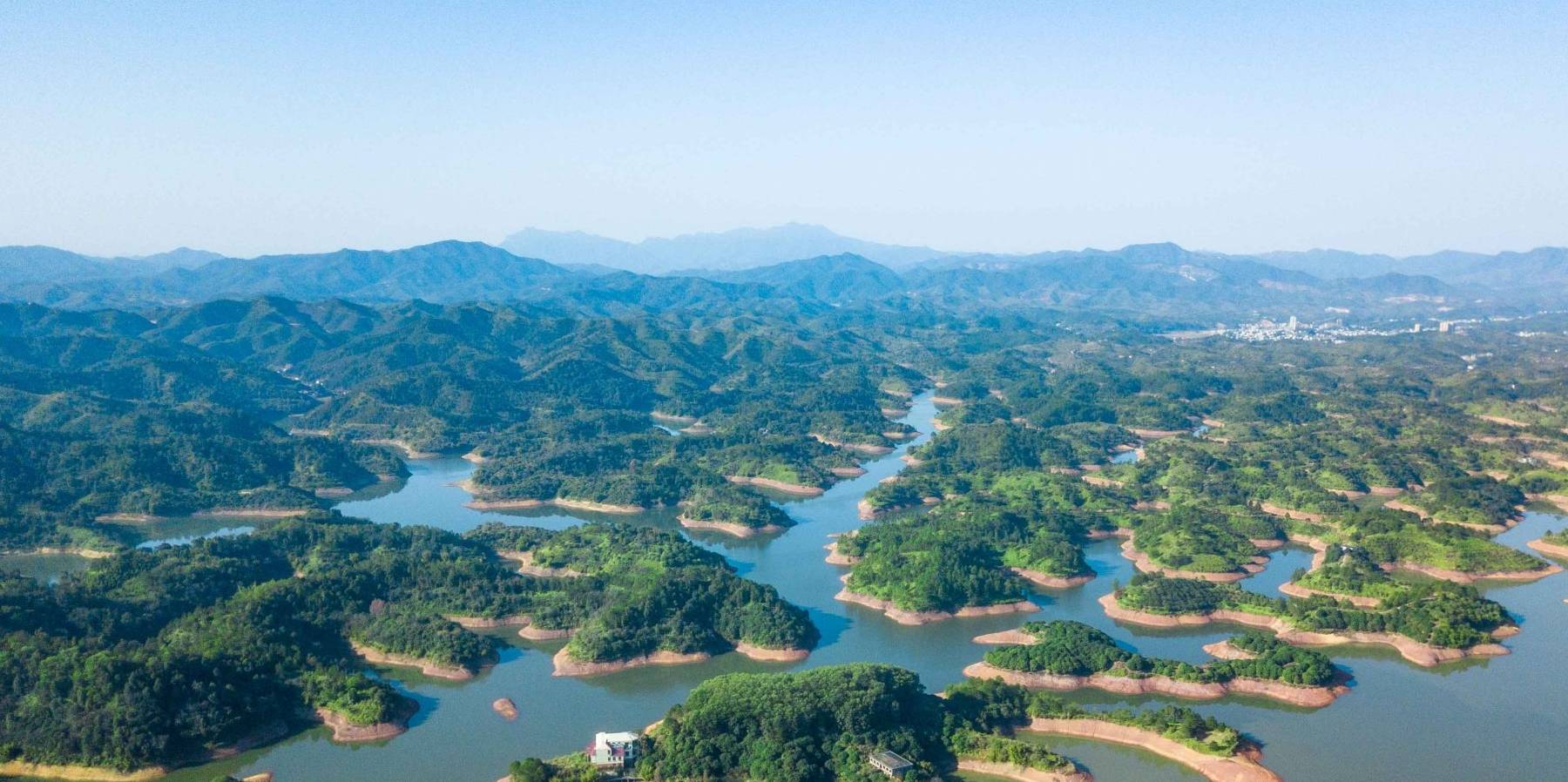 原创 广东也有个“千岛湖”,湖光山色两相宜,景色优美宛如世外桃源!2