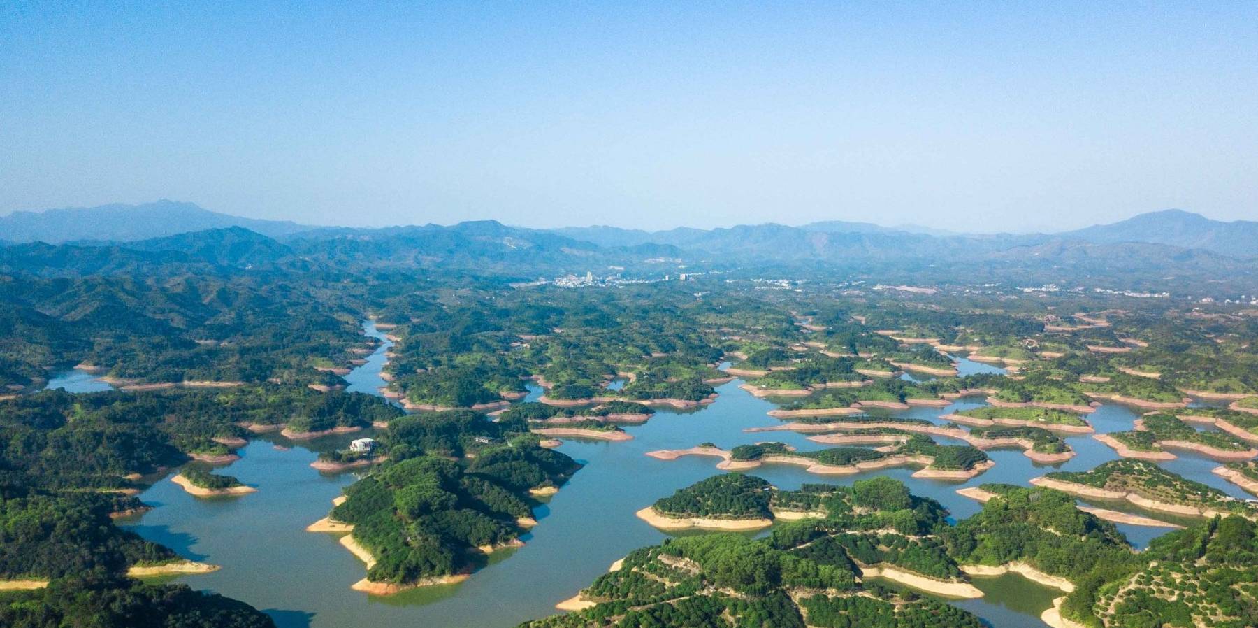 原创 广东也有个“千岛湖”,湖光山色两相宜,景色优美宛如世外桃源!3