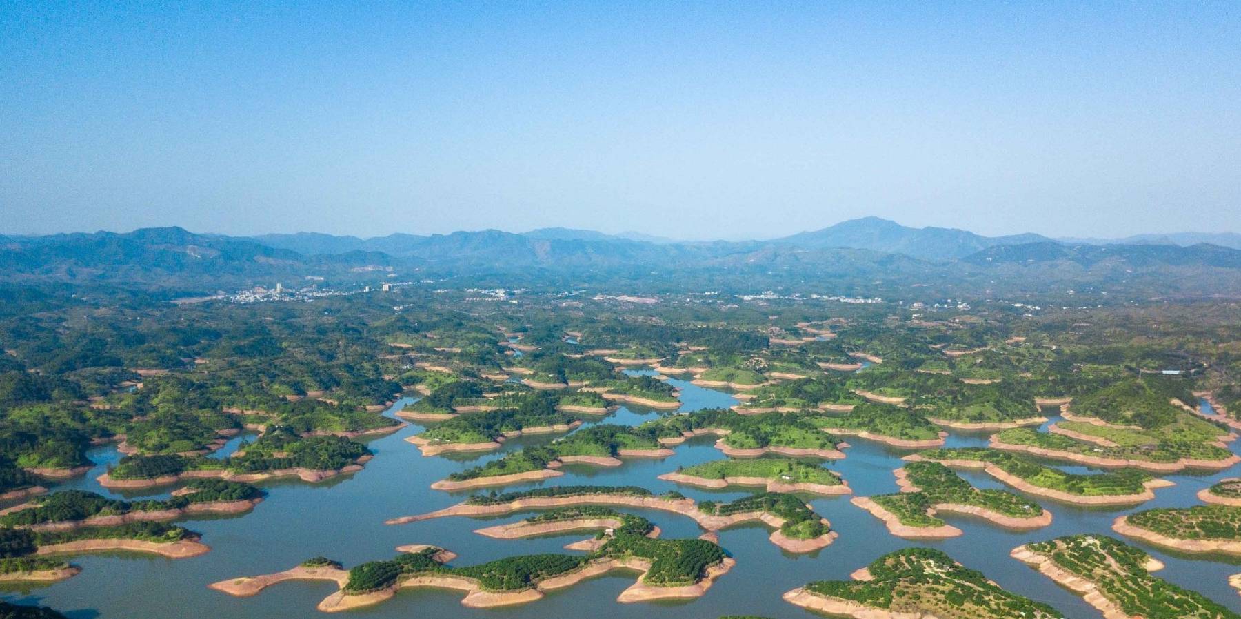 原创 广东也有个“千岛湖”,湖光山色两相宜,景色优美宛如世外桃源!4