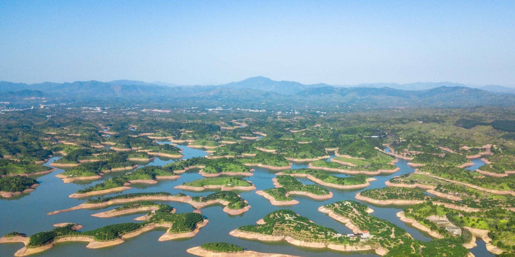 原创 广东也有个“千岛湖”,湖光山色两相宜,景色优美宛如世外桃源!5