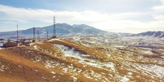 原创 青海湖旅行必经的美景之一,在这里可同时看见太阳和月亮,好神奇5