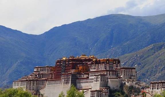 原创 听说,走青藏线能够获得最虔诚的修行,游客路上见证一切不可思议5