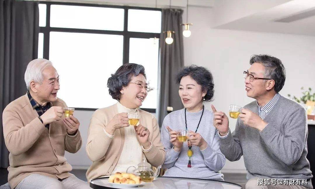 原创 取消“老人免费乘公交车”？多地采取“新政策”，对此你赞同吗？1