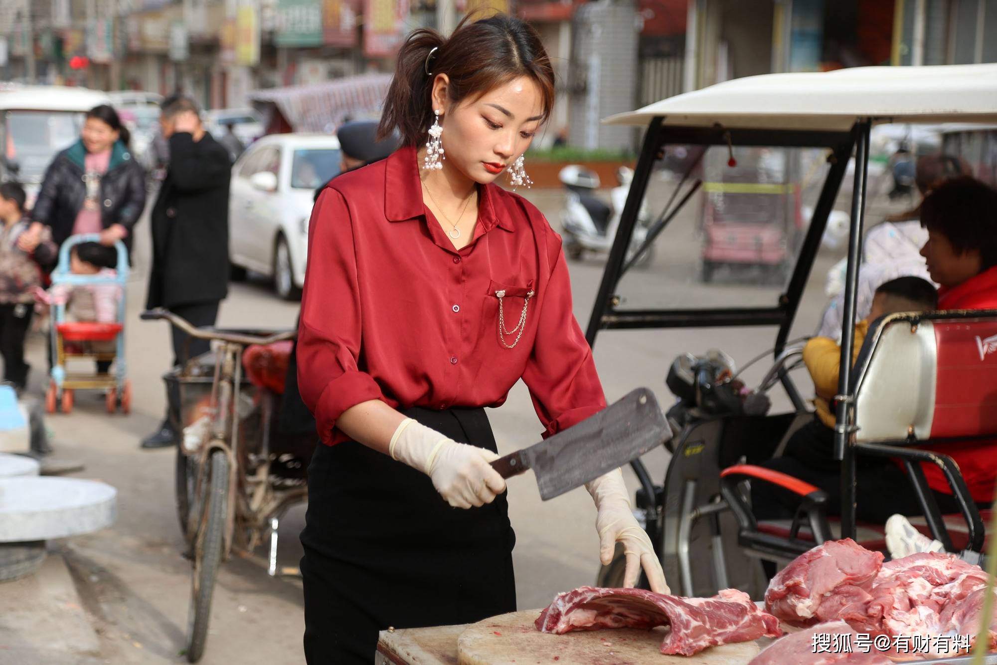 原创 跌破8元！猪肉价格或继续下跌，实现“猪肉自由”的时候到了？4