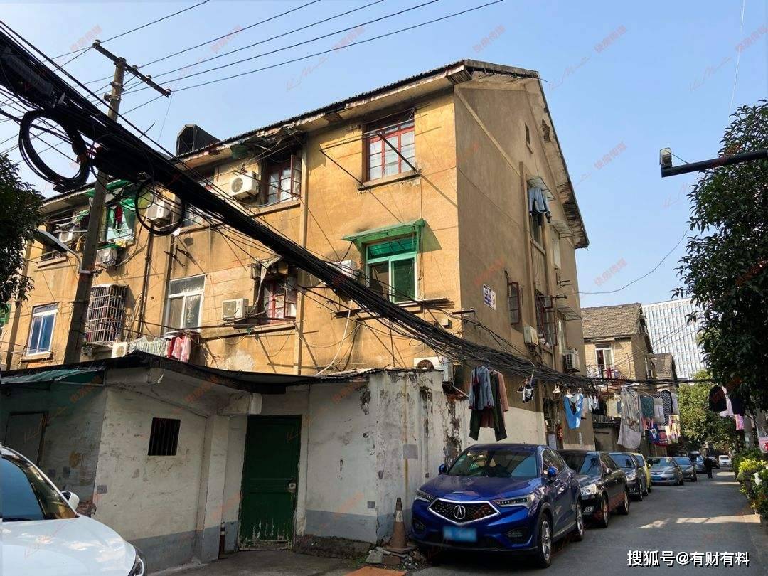 原创 第一批“老破小”已满70年,房子要怎么处理?“翻新修缮”能行吗?1