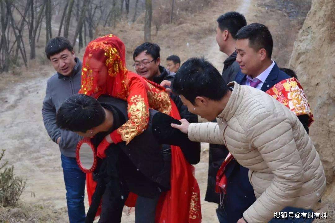 原创 继“娶妻难”后,农村出现一怪象,为何不少年轻人也不乐意结婚了6