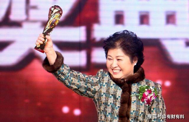 原创 中国第一位女性首富,靠着白手起家,如今坐拥440亿身家4