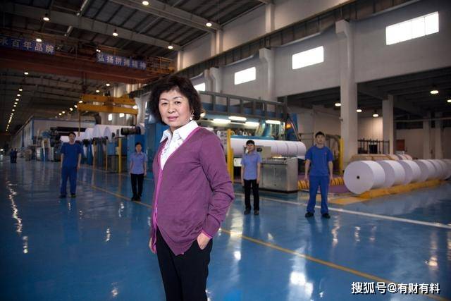 原创 中国第一位女性首富,靠着白手起家,如今坐拥440亿身家5
