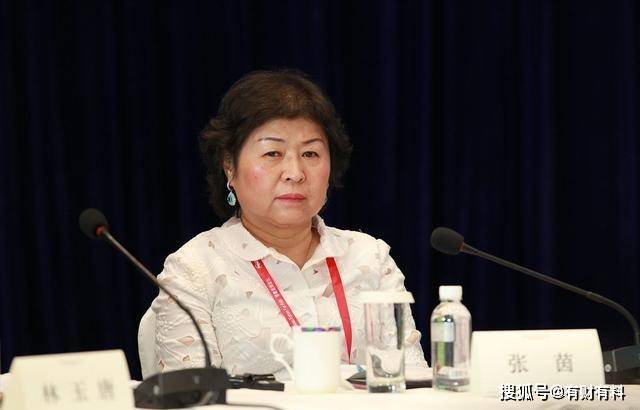 原创 中国第一位女性首富,靠着白手起家,如今坐拥440亿身家6