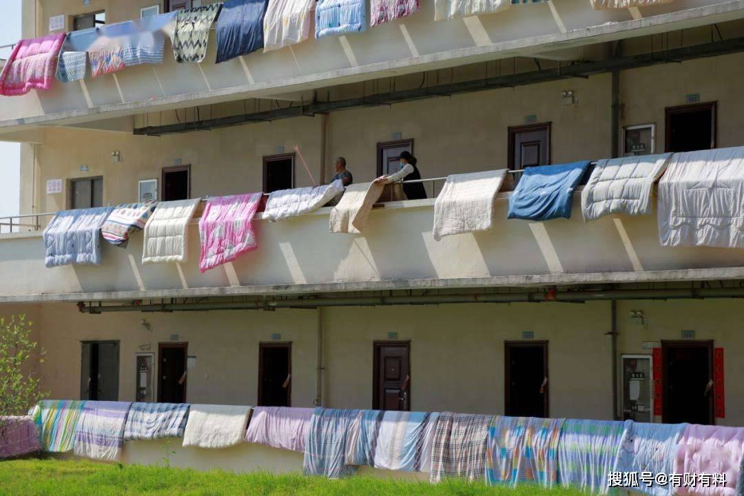 原创 同一栋楼,为什么西户售罄了,东户却没人愿意买?内行人说出实情4