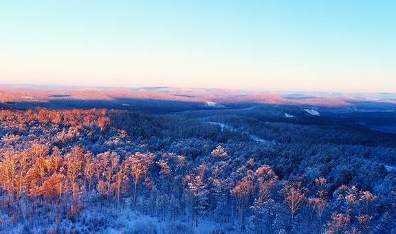 原创 不下雪的降温都是耍流氓!搭国产“雪国列车”,穿着短袖去北极9