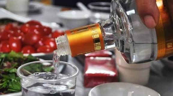 原创 全国哪个省最爱喝酒？辽宁排第6，河北排第2，第一名并不意外1