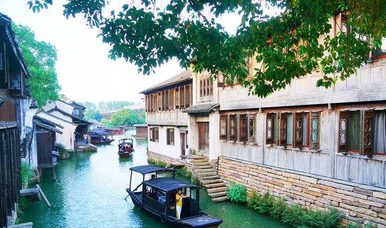 原创 浙江有个6000年的古镇,刘若英黄磊对这里情有独钟,年收入60个亿9