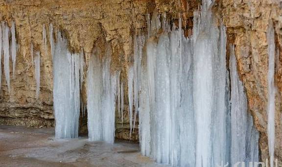 原创 气温-24℃,70年来同期最低,济南山区现“滴水成冰”奇观10