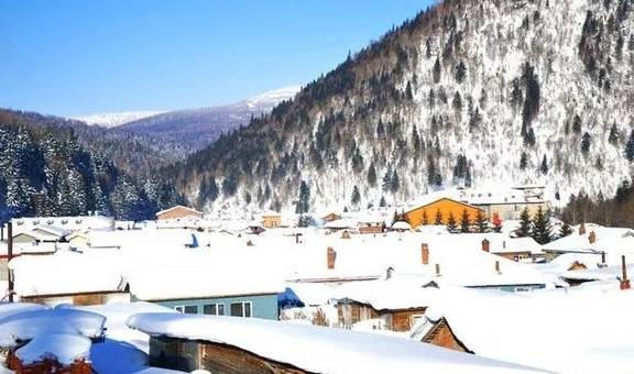 原创 耍一场东北雪,滑雪戏雪、泡暖暖温泉,感受冰火两重天6