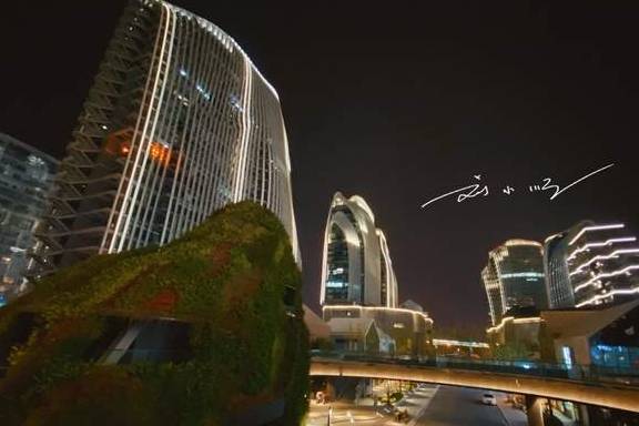 原创 南京南站旁边的“网红”建筑物,原名好难听,游客:幸亏改名了5