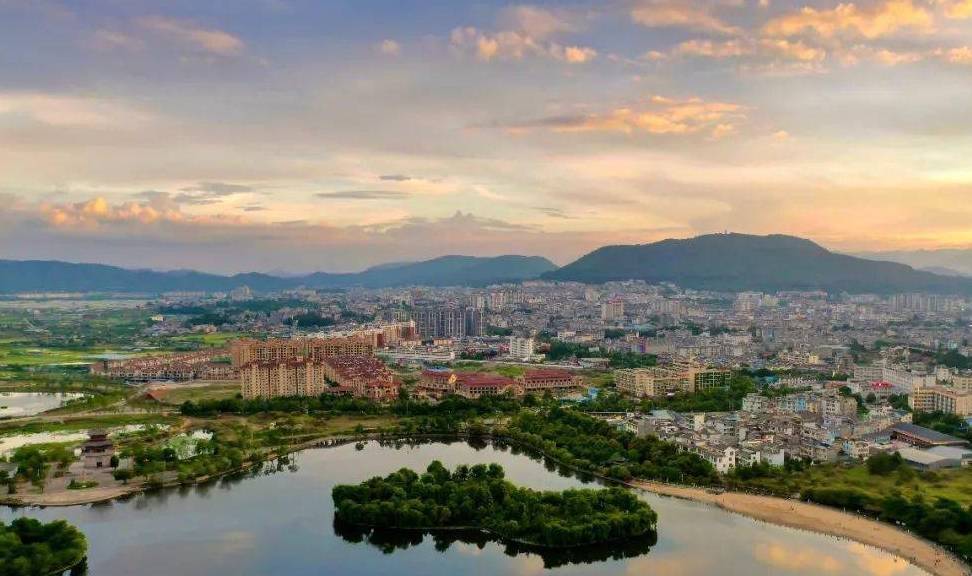 原创 深圳一公园迅速走红,规模远超“大梅沙”,有百处景点免费游览1