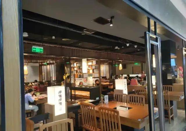 原创 “中国第三大火锅”香港IPO:客单价比海底捞还高,翻台率不及呷哺呷哺5