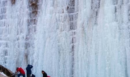 原创 自驾游山东海拔最高村泰安蒿滩村,欣赏天然形成的冰瀑奇观2