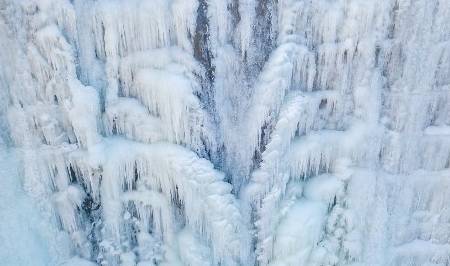 原创 自驾游山东海拔最高村泰安蒿滩村,欣赏天然形成的冰瀑奇观12