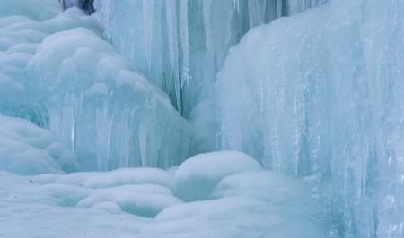 原创 自驾游山东海拔最高村泰安蒿滩村,欣赏天然形成的冰瀑奇观5