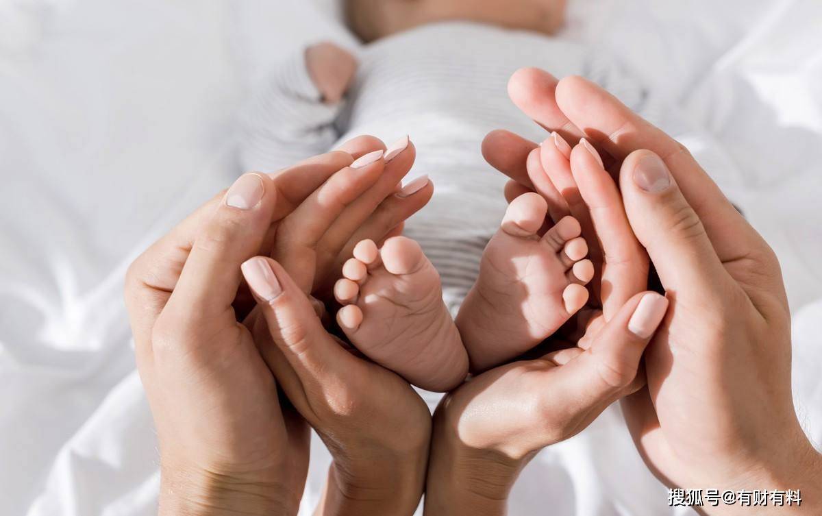原创 新生儿数量减少,如何解决?多名专家提出新建议,你愿意多生吗?3