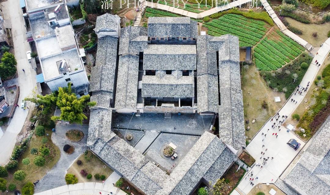 原创 龙南田野里的心形围屋,没关西围大,没西昌围老,至今仍有人居住1