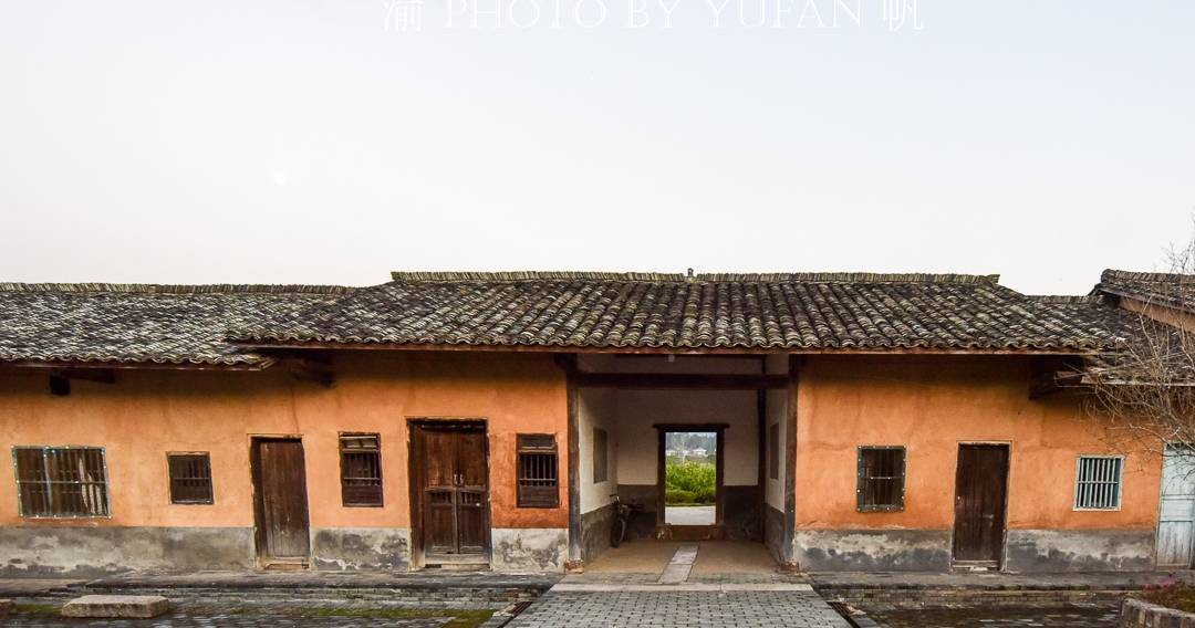 原创 龙南田野里的心形围屋,没关西围大,没西昌围老,至今仍有人居住4