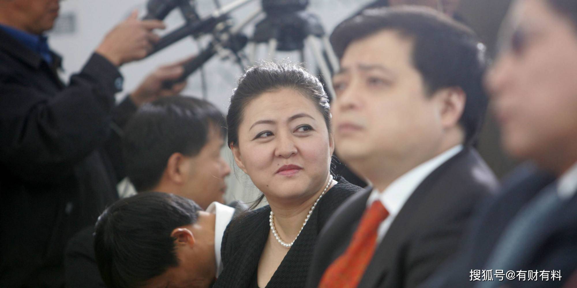 原创 风投女王:投出2任首富,为刘强东“雪中送炭”,却从不投老公?5