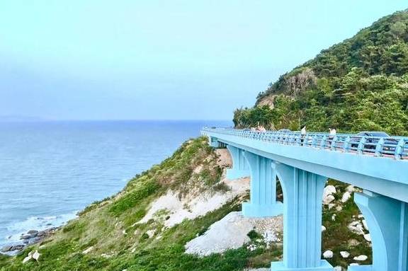 原创 一天一个热搜，这么小清新的地方，竟然能拍出年度第一狗血神剧？6