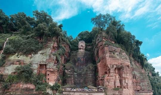 原创 当年,乐山大佛胸前发现隐藏密室,专家打开后,验证千年传说1