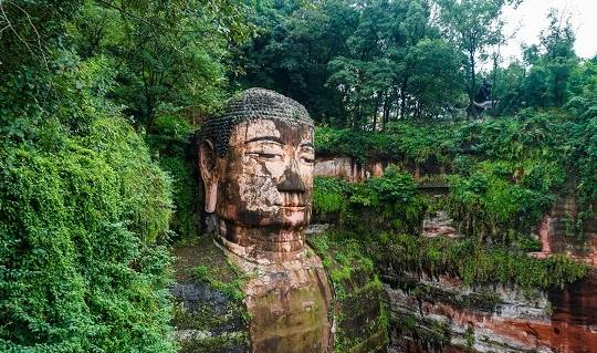 原创 当年,乐山大佛胸前发现隐藏密室,专家打开后,验证千年传说7
