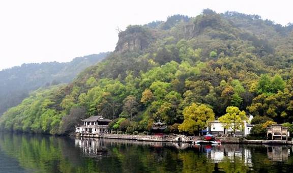 原创 杭州最大室外滑雪场,面积10万平方米,是2021年最佳旅行地8