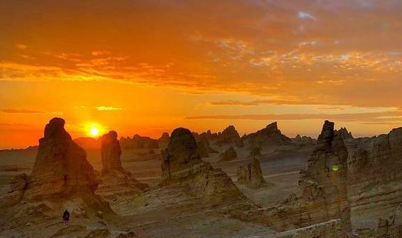 原创 青甘环线自驾游系列︱西部之西,极致柴达木 美图及路线篇11