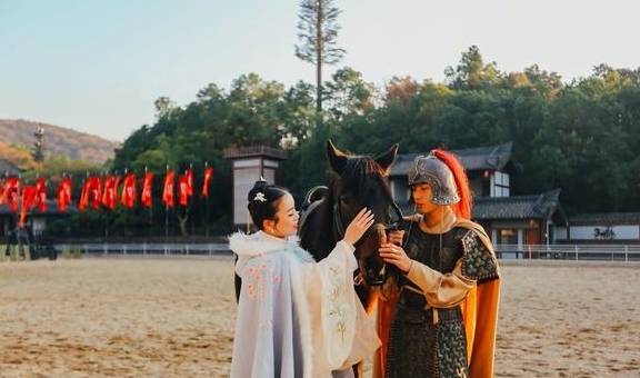 原创 无锡一座以四大名著为主的景区，马术杂技演出不断，游客直呼精彩10