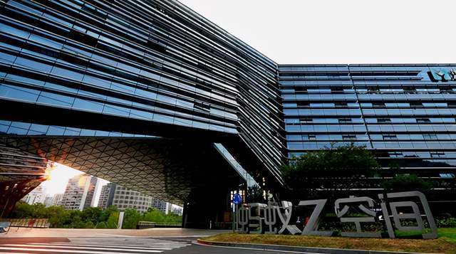蚂蚁消金220亿融资“凉凉”？信达退出，鱼跃、舜宇排队暂缓3